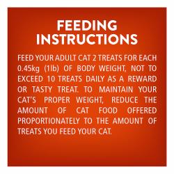 Friskies® Party Mix® Gravy-licious® Chicken & Gravy Flavours Crunch Cat Treats - Feeding